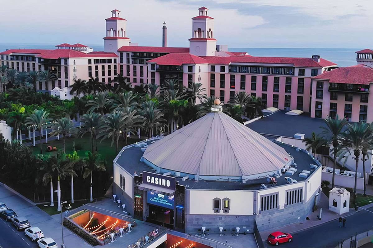 Stay in the game, even on holiday: Exploring casinos in the Canary Islands