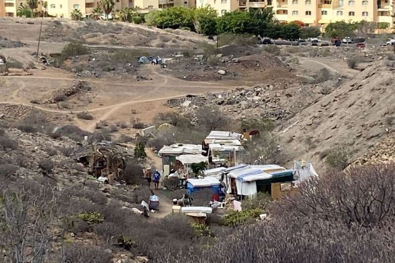 Angry residents demand action over squatters and rubbish dumped in Los Cristianos