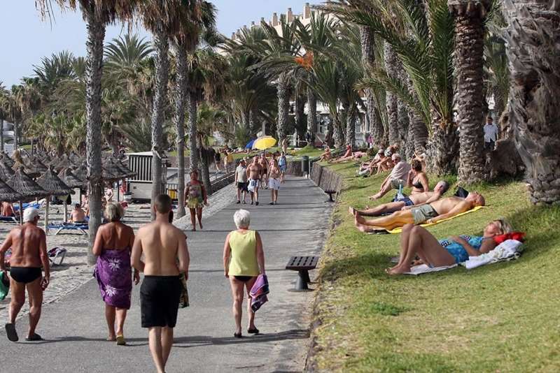 A warm weather front is on its way to the Canary Islands