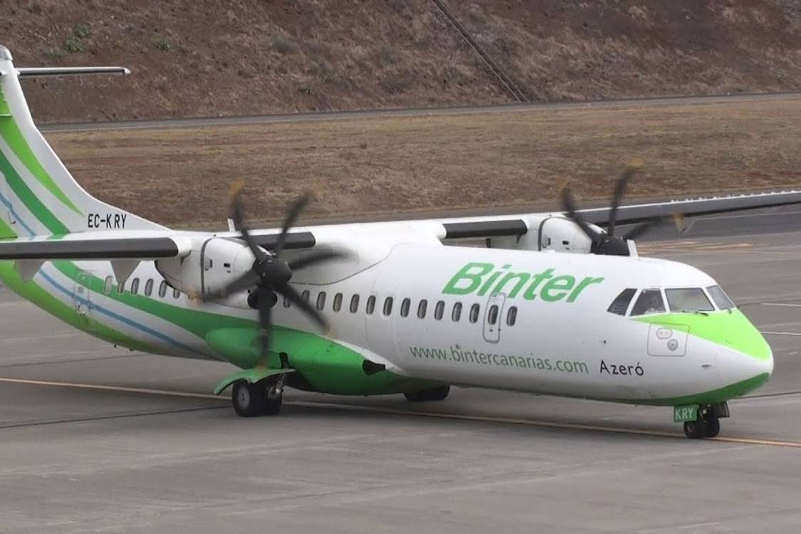 Emergency on a Canarian plane: Passenger's life saved on Binter flight