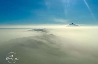 A spectacular image of the calima in Tenerife captured from the air