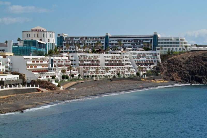 The High Court orders resumption of legalisation proceedings for the Papagayo Hotel