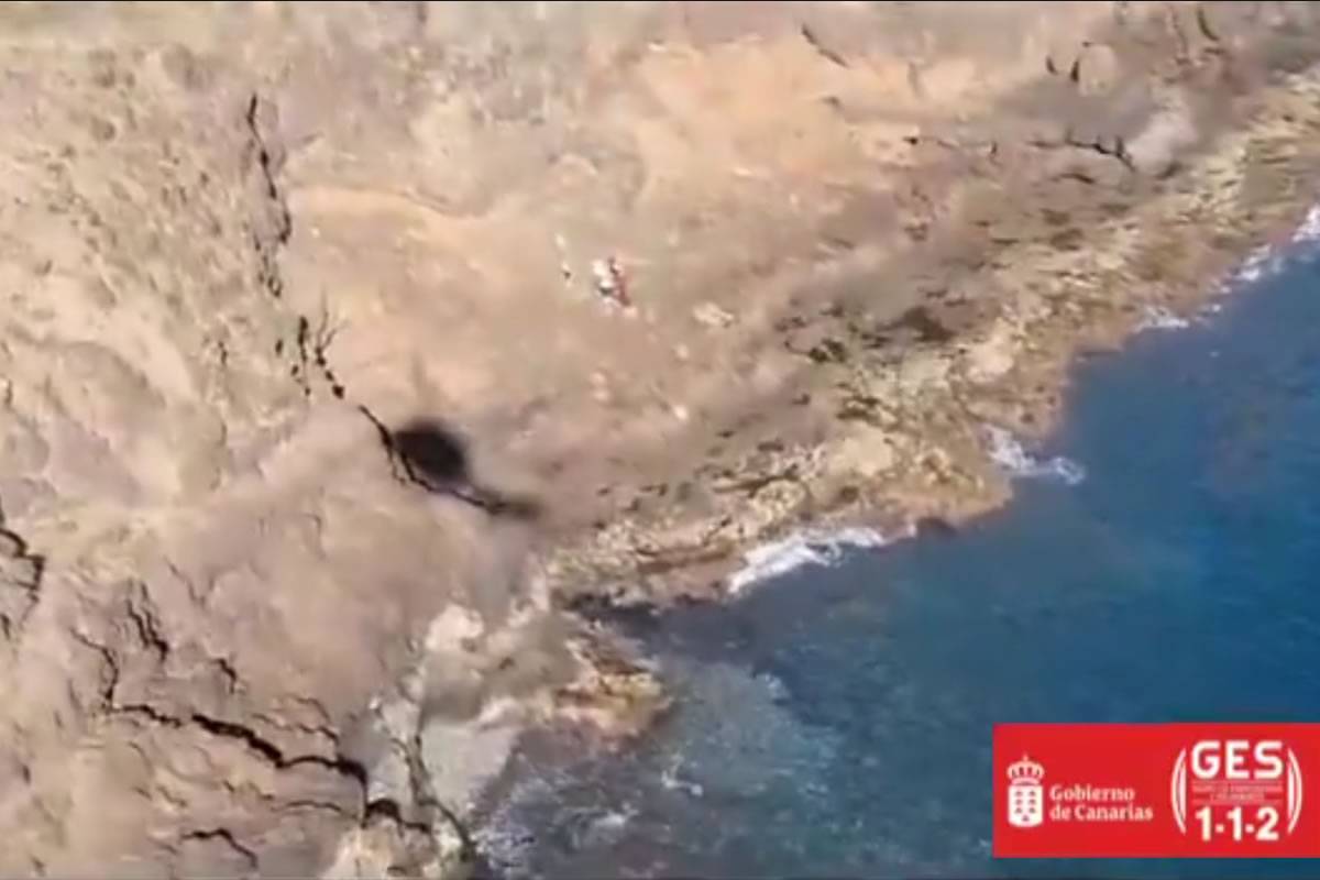 VIDEO: A dead body is found on cliffs in Lanzarote