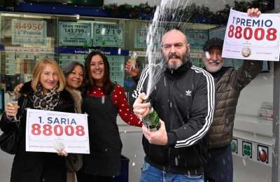 The 'El Gordo' Christmas Lottery breaks records by showering millions on the Canary Islands
