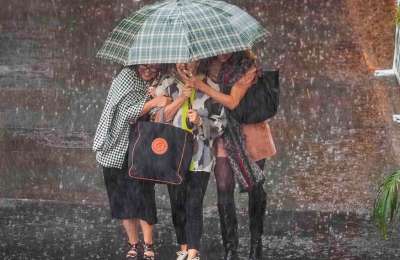 Yellow weather warnings for rain and storms in five of the Canary Islands for the weekend