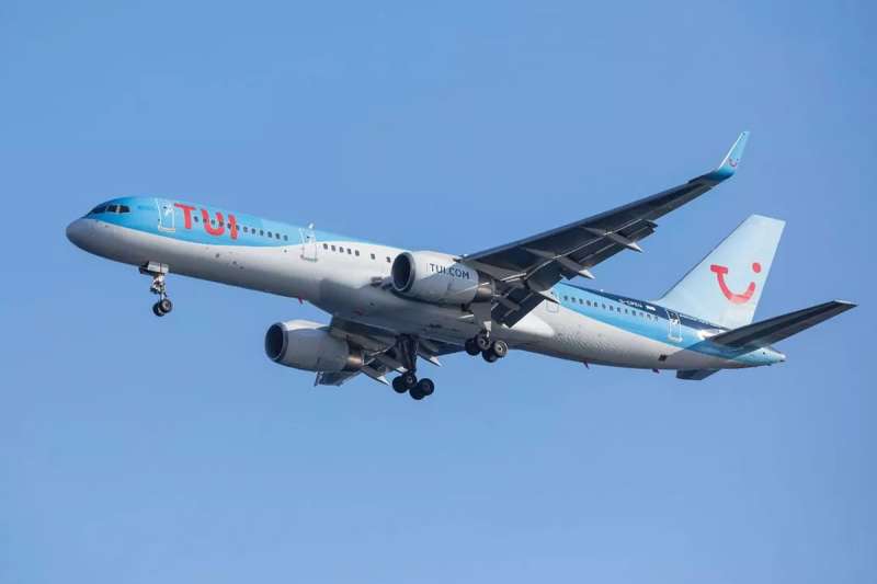 Tragedy as British passenger dies on TUI Flight from Tenerife to Glasgow