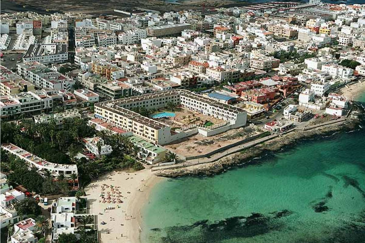 Proposal to stop non-residents buying properties in the Canary Islands to rent out