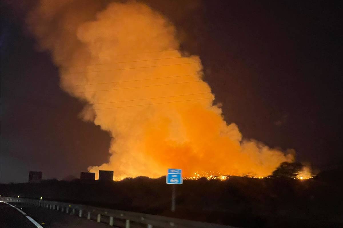 FIRE UPDATE: 5 people injured, community pulls together to rescue animals