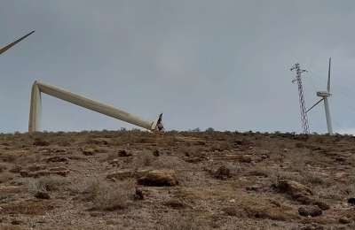 Wind turbine collapses in Lanzarote leaving thousands with no electricity