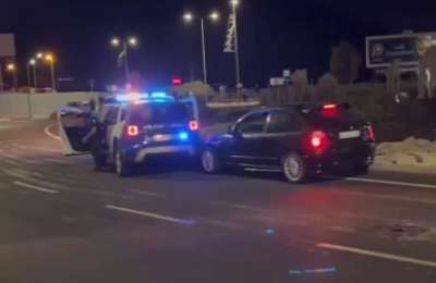 VIDEO: Police stop man driving wrong way around roundabout ten times in Las Chafiras