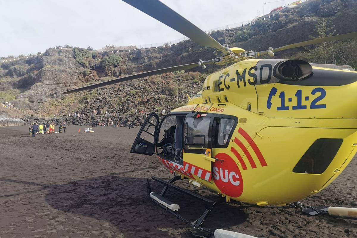 Man dies on a Tenerife beach after being rescued from the water by lifeguards