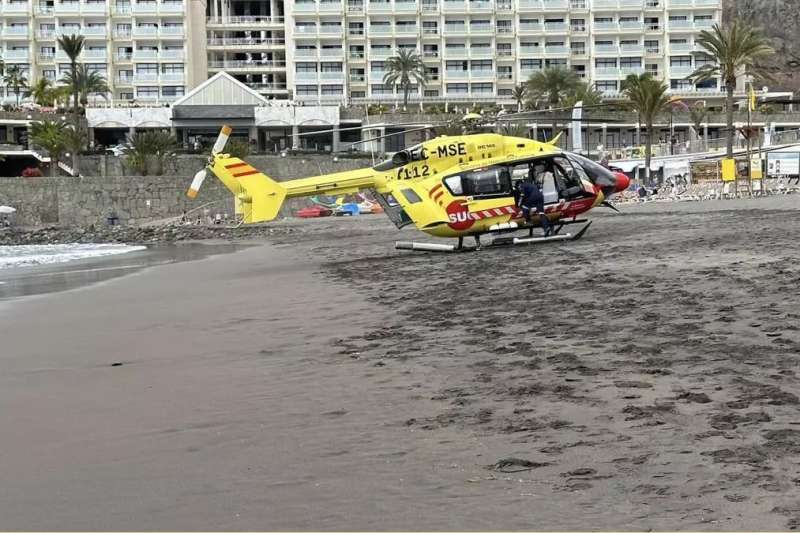 Man in critical condition after being rescued from drowning off a Mogan beach