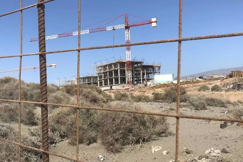 The construction of the controversial La Tejita Beach hotel given green light to continue