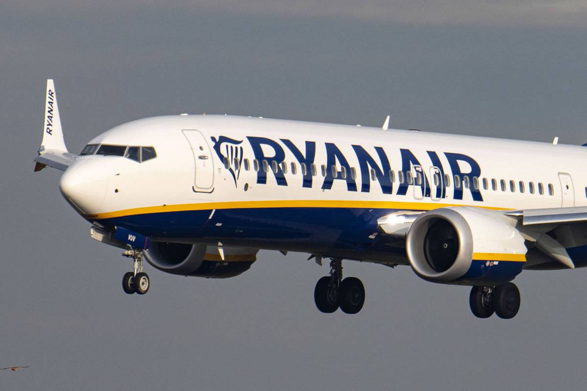 Drunken brawl on Edinburgh flight to Tenerife for the second time in a week