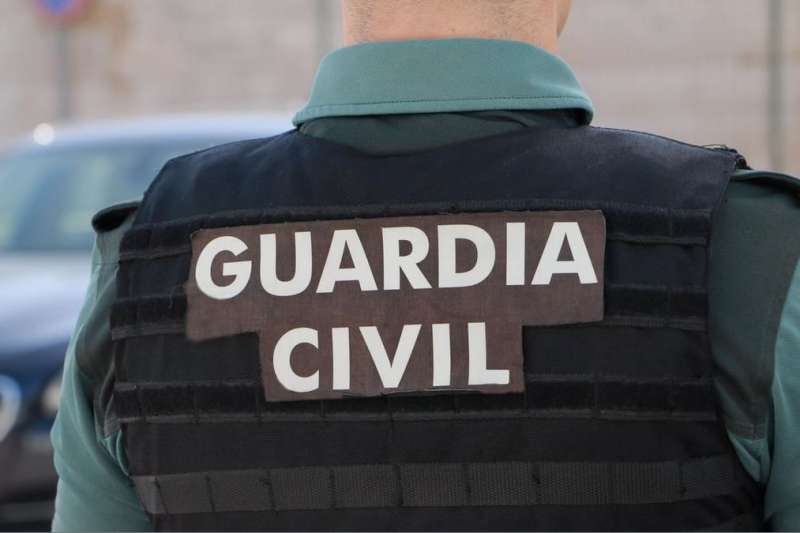 Hotel cleaner arrested for stealing British tourist's €16,000 ring in south Tenerife