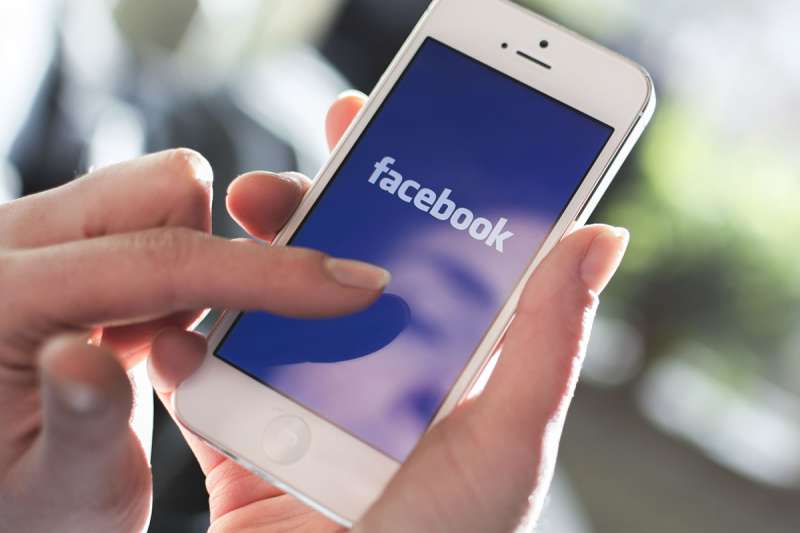 Global outage of Facebook and Instagram leaves millions without access to social media