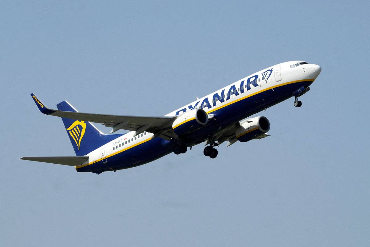 Canarian Weekly Emergency landing for Ryanair flight from the Canary