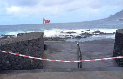 Several beaches closed in Tenerife due to adverse weather conditions