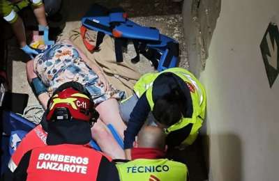 British tourist hospitalised after falling from a balcony in Playa Blanca