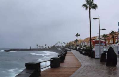 Yellow weather warnings are activated across the Canary Islands for storms, rain and wind