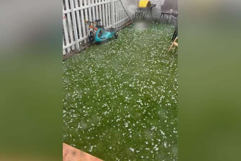 VIDEO: Tenerife experiences "hail like popcorn" as temperatures drop
