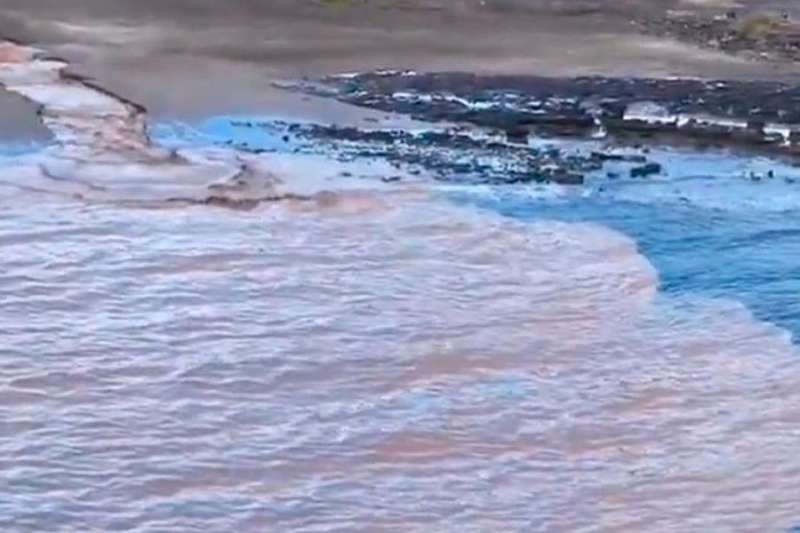 VIDEO: Beach is closed after the intense rain due to a large discharge