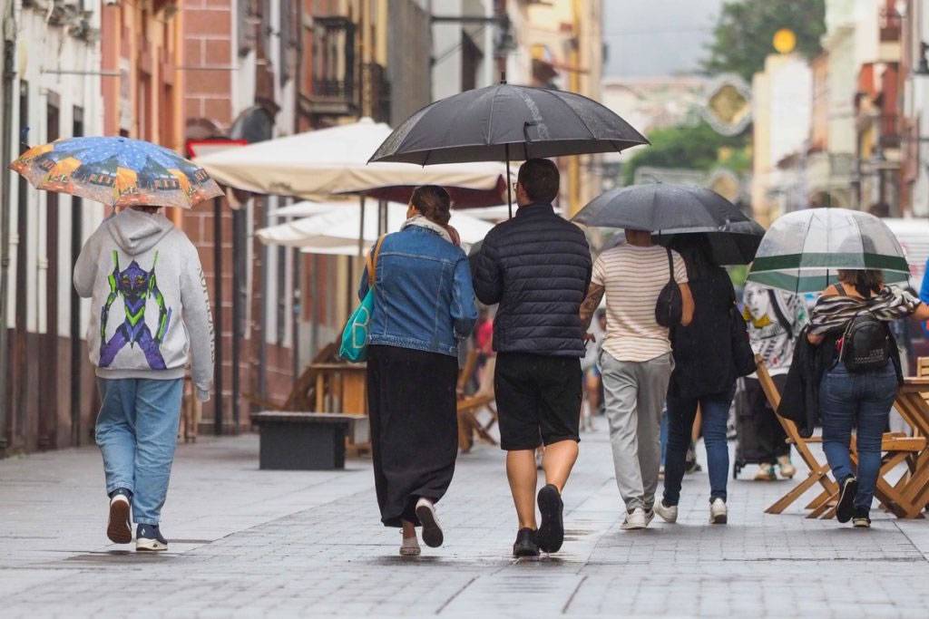 Yellow weather warnings in the Canary Islands due to the effects of Storm Nelson