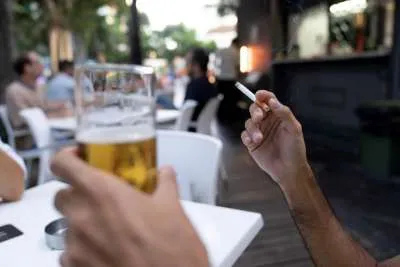 Canaries Government wants smoking banned on all bar and restaurant terraces 