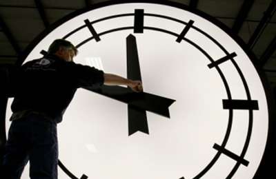 BREAKING NEWS: Spain orders clocks to go back against EU directive