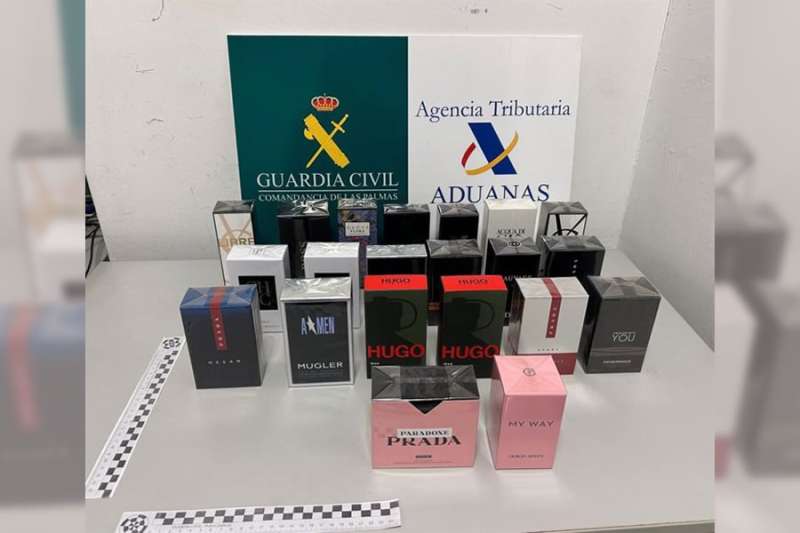 Couple arrested for stealing 21 perfumes and aftershaves at Canary Island airport