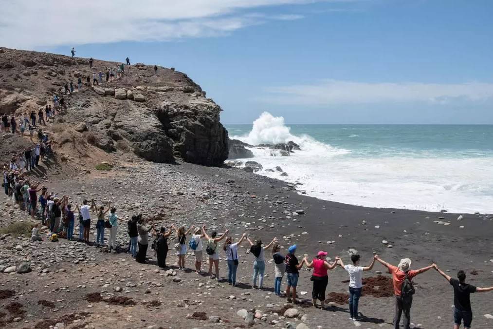 Human Chain in Fuerteventura against prospecting for rare minerals