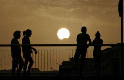 Recommendations for viewing the partial solar eclipse from the Canary Islands tonight