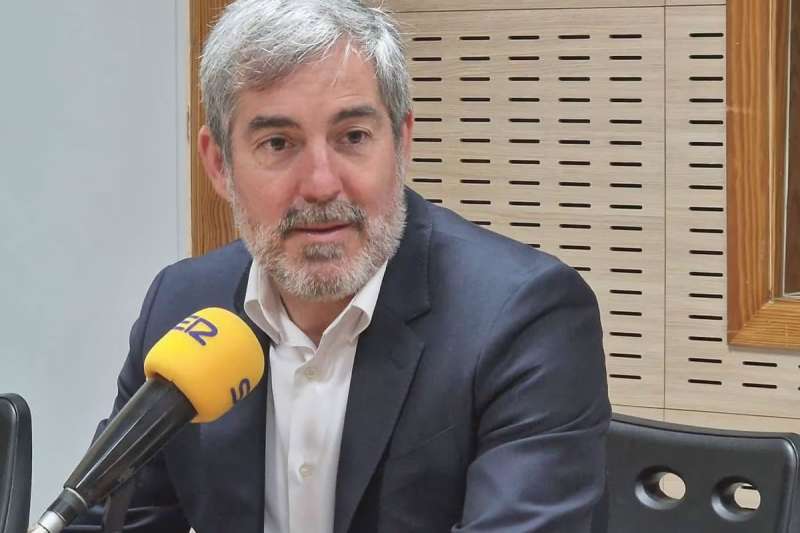 The Canaries President calls for tourism industry transformation and wage increase