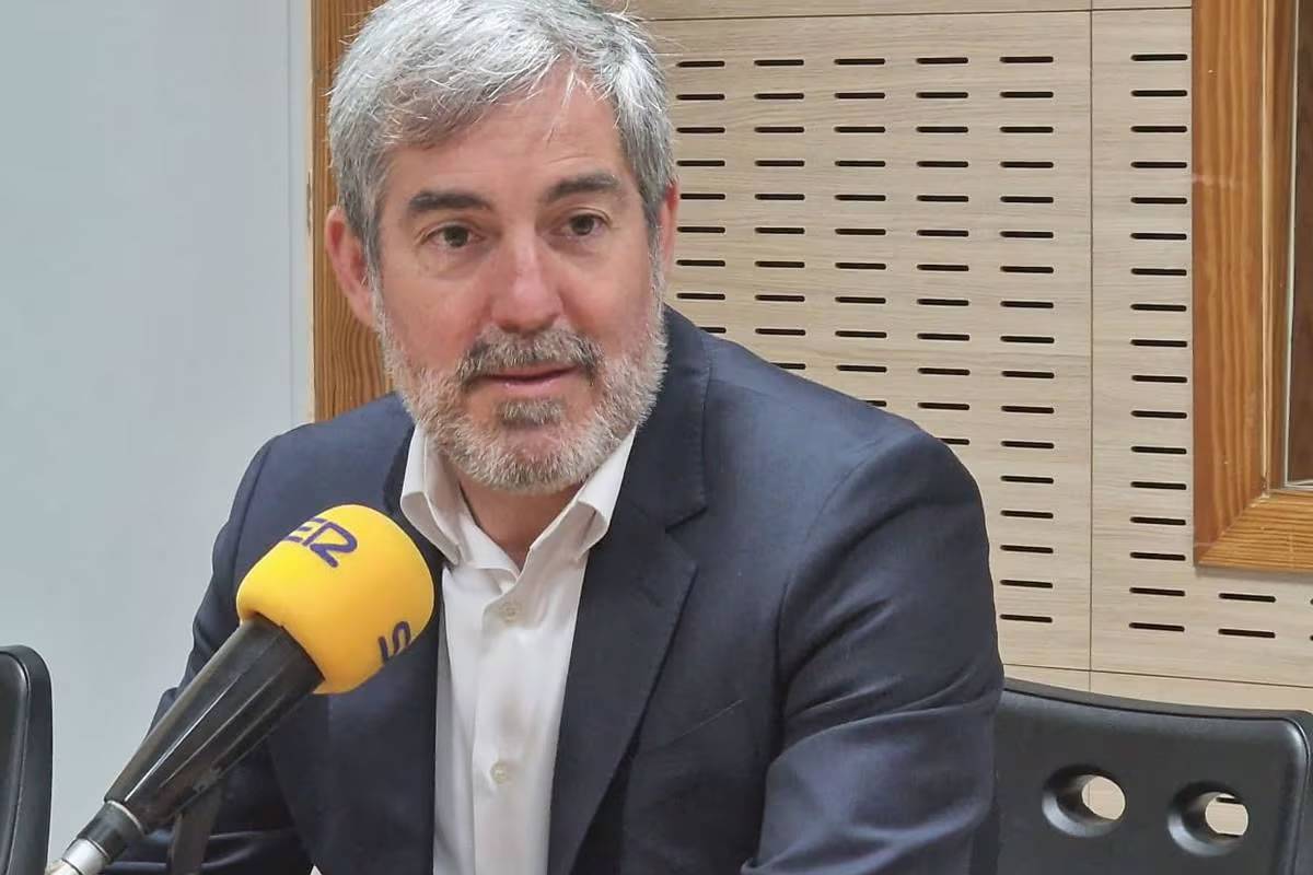 The Canaries President calls for tourism industry transformation and wage increase