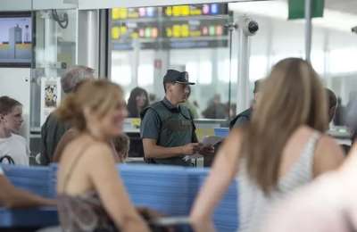 200 British tourists are refused entry at EU airports every day