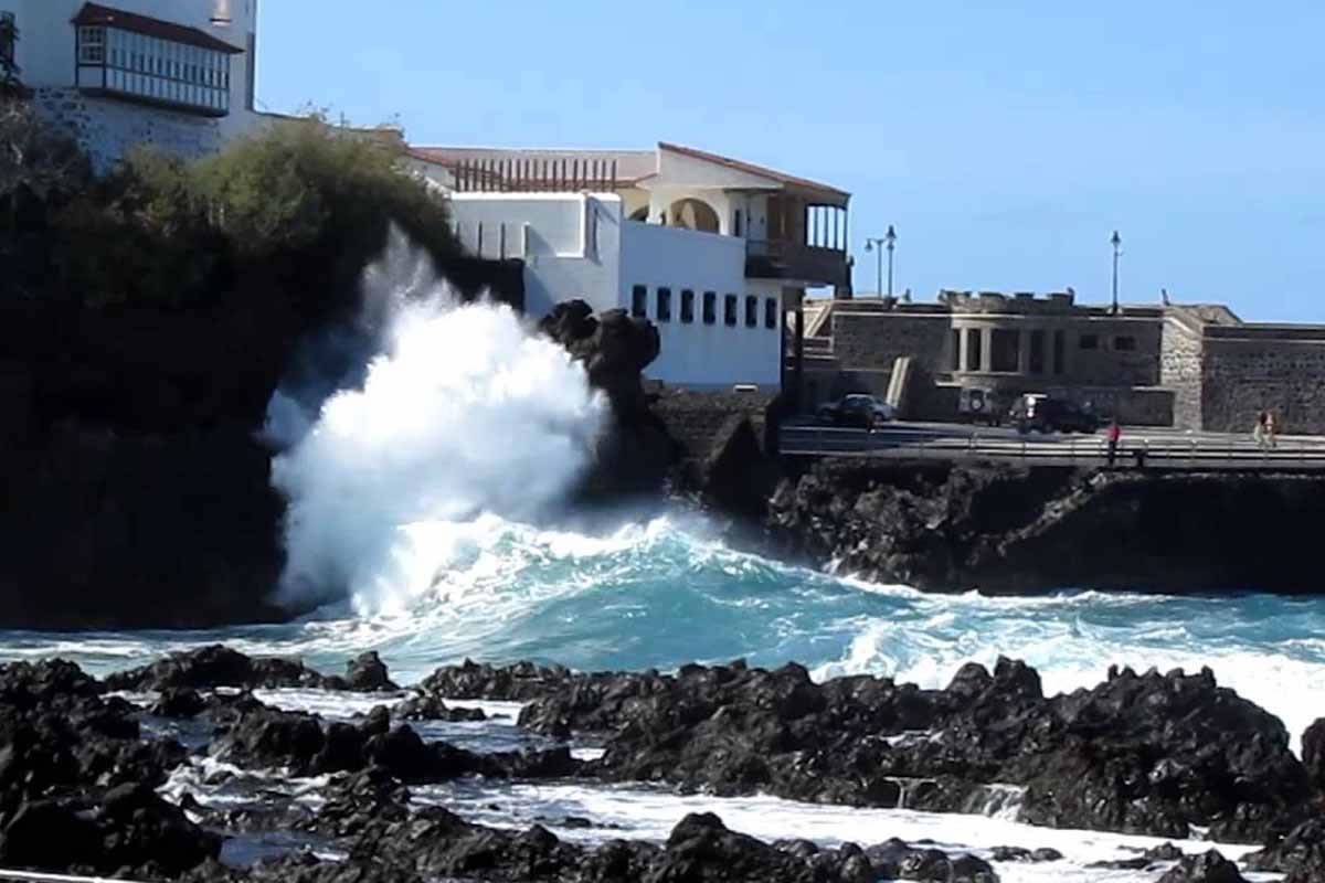 Tourist killed after being swept into the sea while trying to take a selfie in Tenerife