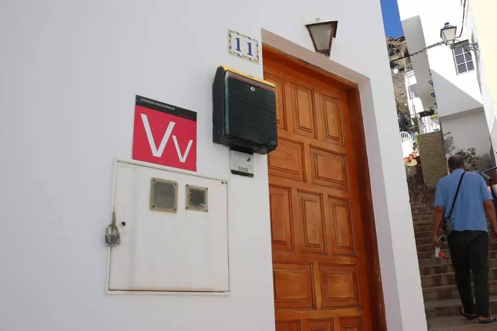 Spanish Government advocates limiting tourist accommodation in stressed areas