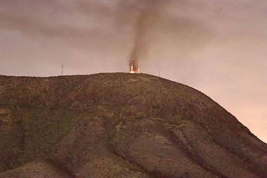Fire on Guaza mountain leaves thousands without mobile phone service in south Tenerife