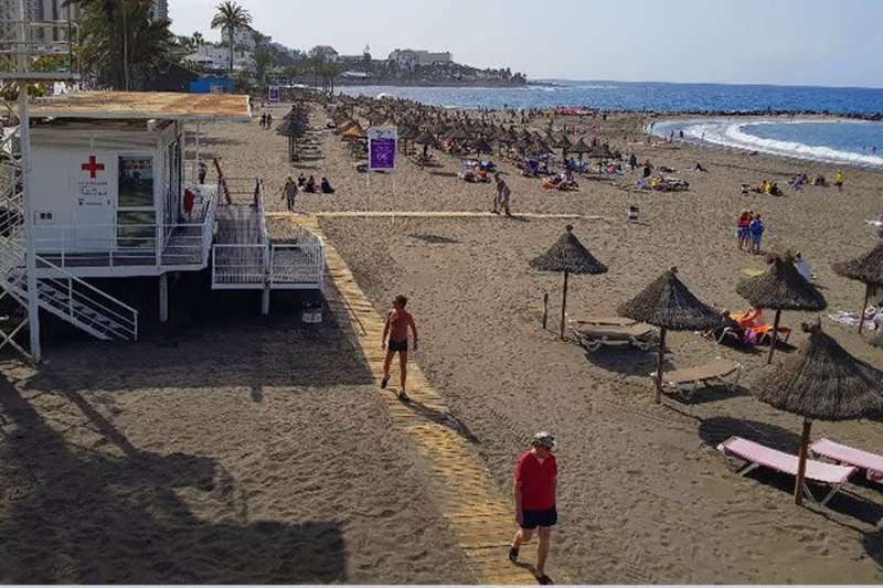 25-year-old tourist dies on a beach in Costa Adeje