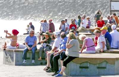 Will a tourist tax of 3 euros per night stop people coming to the Canary Islands?