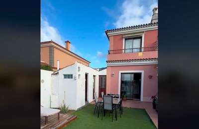 VIDEO: Holidaymakers rent an Airbnb in Tenerife and end up in a garden shed!