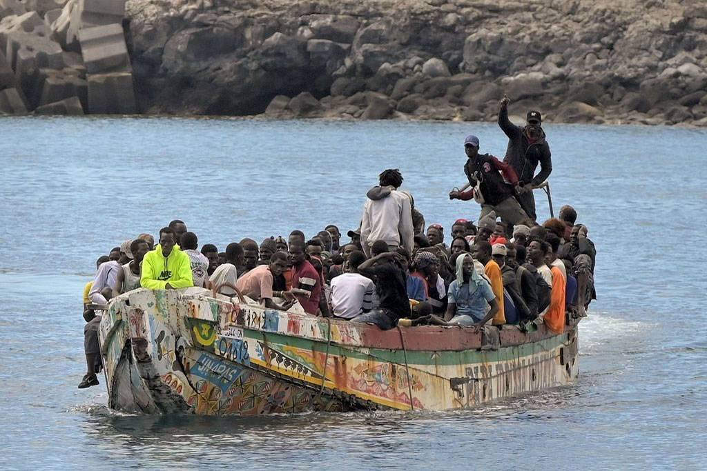 247 migrants rescued in Canary Island waters this weekend