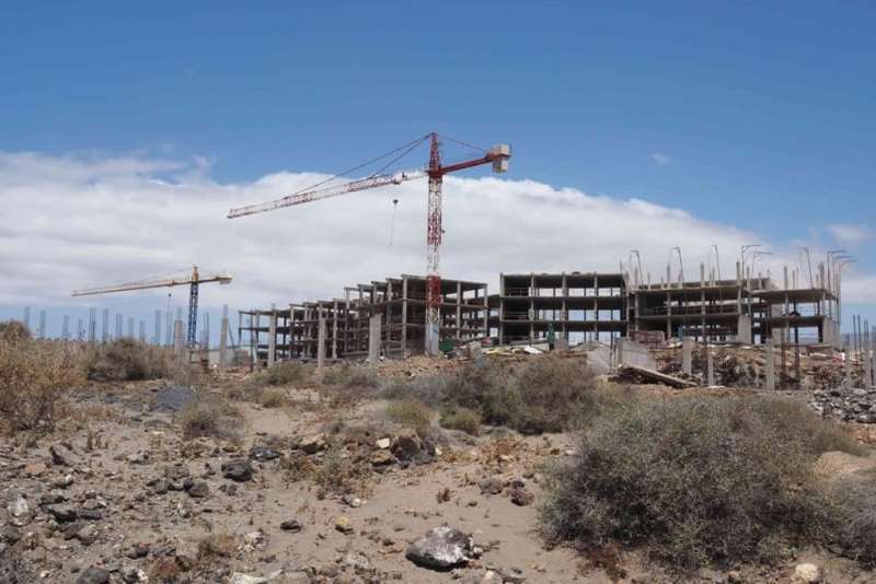 Tenerife Cabildo will support Granadilla Council if it revokes license in La Tejita