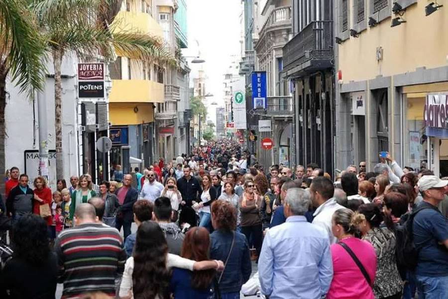 Ministers address the problem of population growth in the Canary Islands