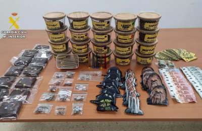 VIDEO: Police raid a cannabis club in Mogan used as an illegal drug distribution point