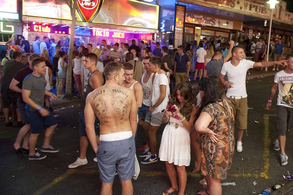 Majorca and Ibiza clamp down on ‘excessive tourism’ with new booze ban