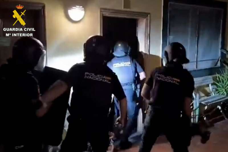 Five arrested for burgling 25 homes in Tenerife plus money laundering and drug trafficking