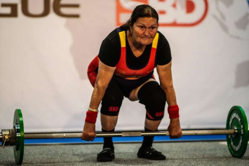 77-year-old grandmother from Tenerife becomes powerlifting champion