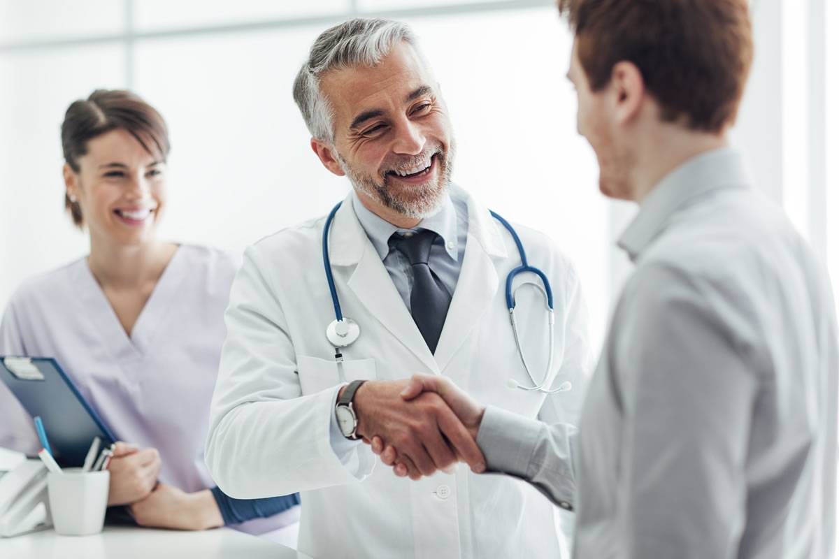 6 key factors for choosing a good health insurance in Spain and the Canary Islands