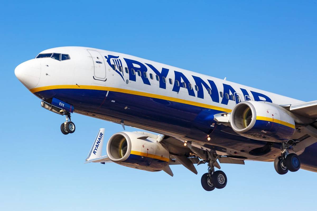 Smoke onboard Ryanair flight triggers emergency landing in Tenerife